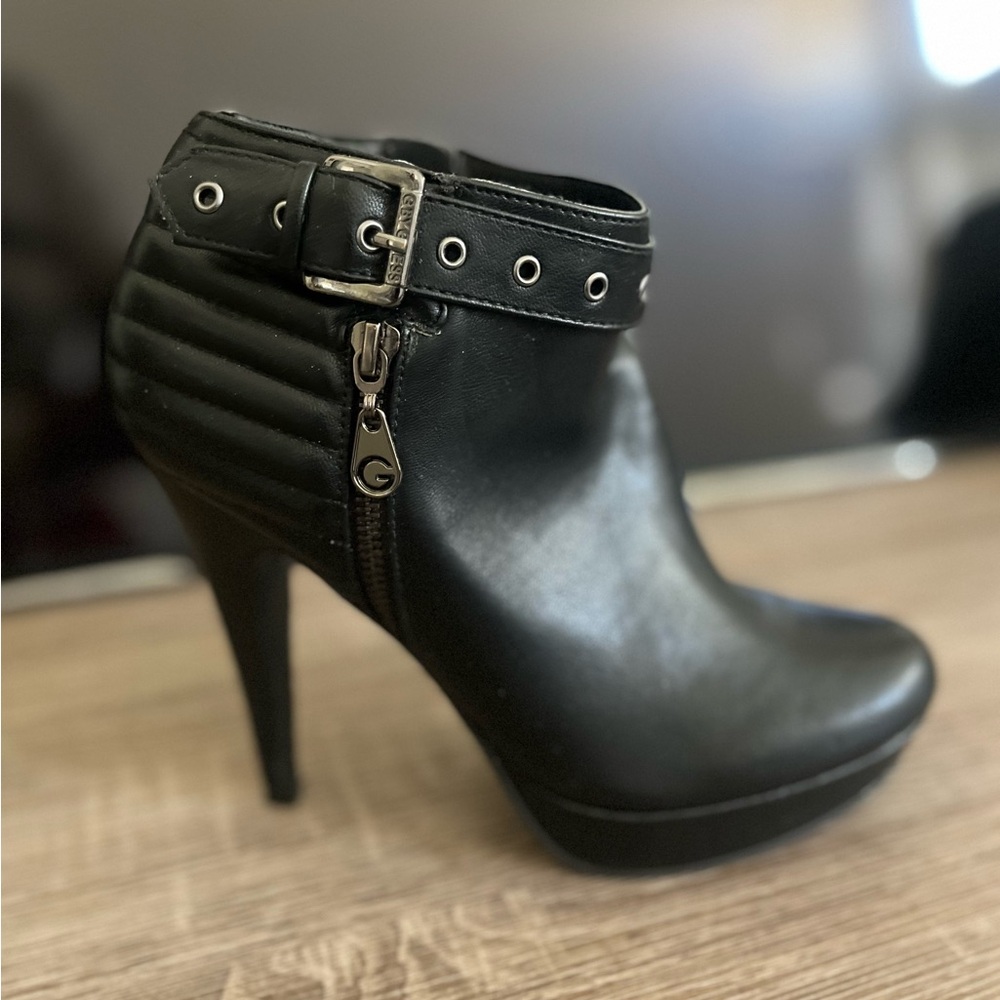By Guess Women's Black Booties 5" heel 
8 1/2 USA size.
